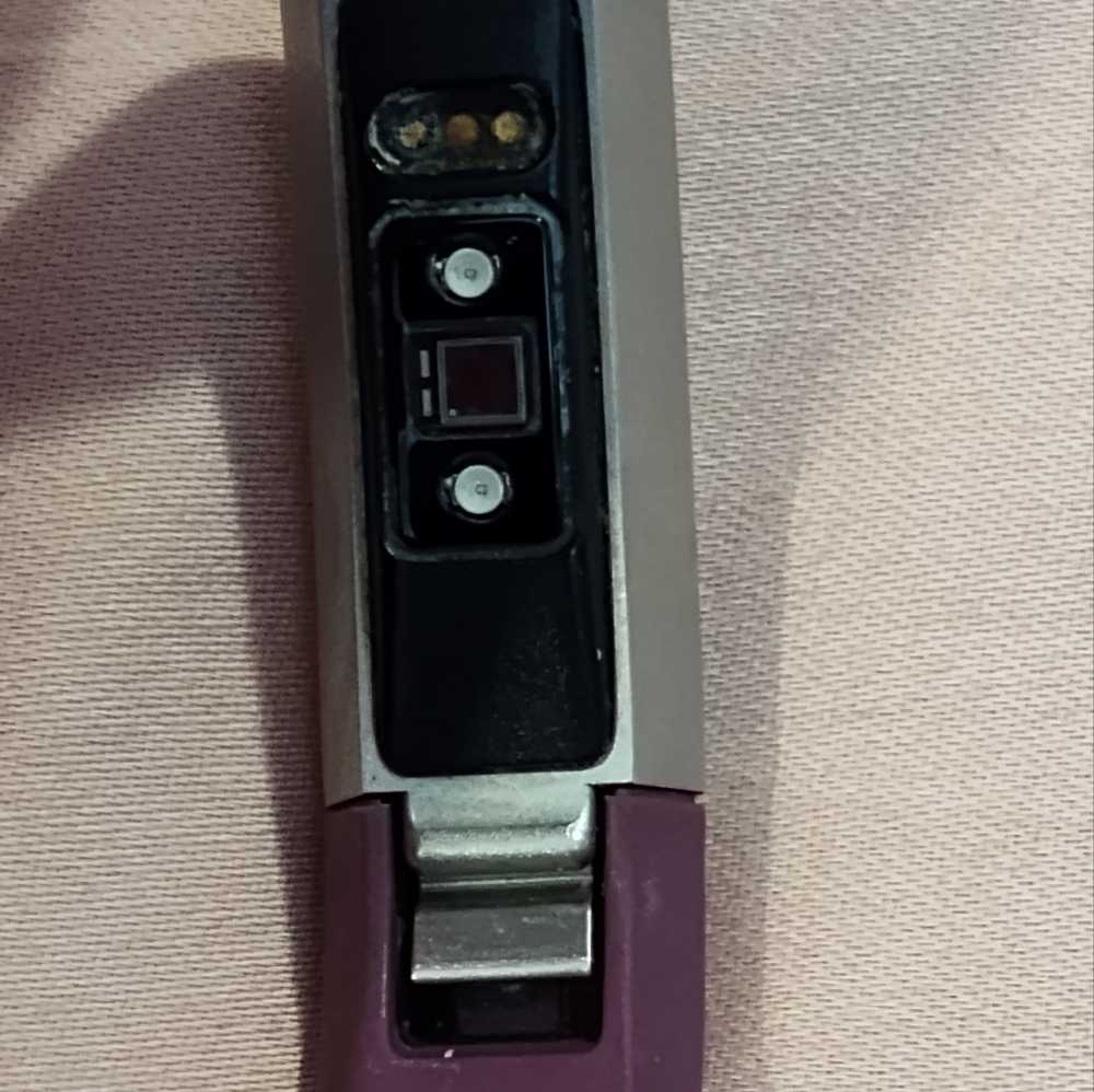 Fitbit - Picture 8 of 14